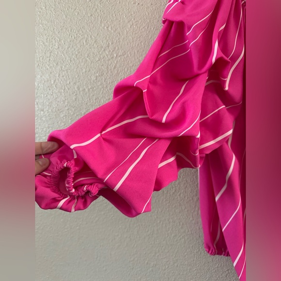 Vince Camuto plus size off the shoulder top - Picture 4 of 7